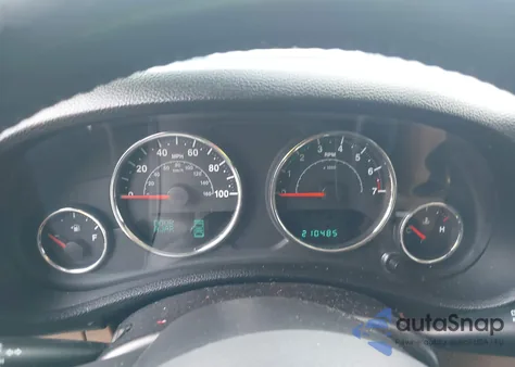 2013 Jeep Wrangler Unlimited Sahara z USA, uszkodzony, nr VIN 1C4BJWEGXDL550261